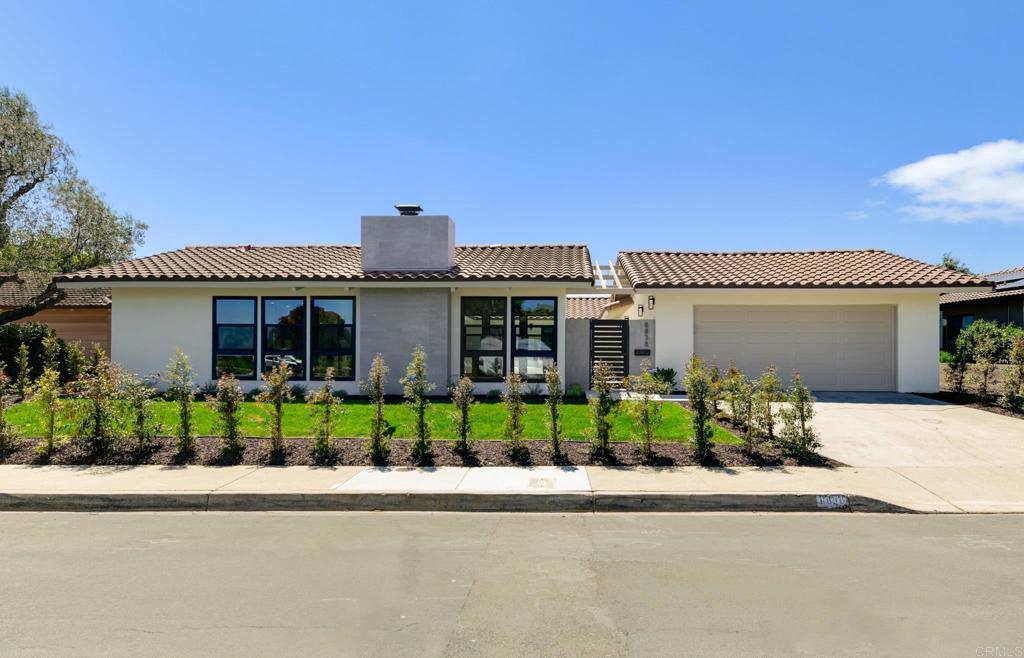Photo 2 of 14 for 8838 La Jolla Scenic Dr N