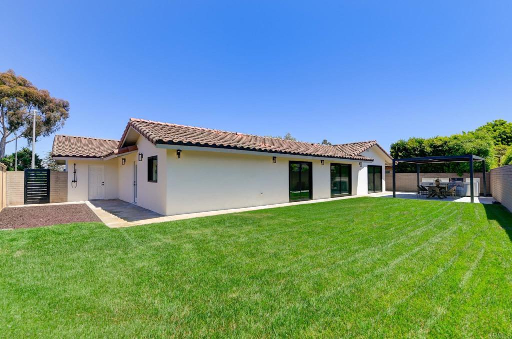 Photo 12 of 14 for 8838 La Jolla Scenic Dr N