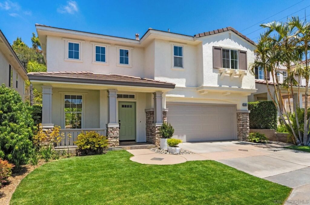 4308 Calle Mar De Ballenas South