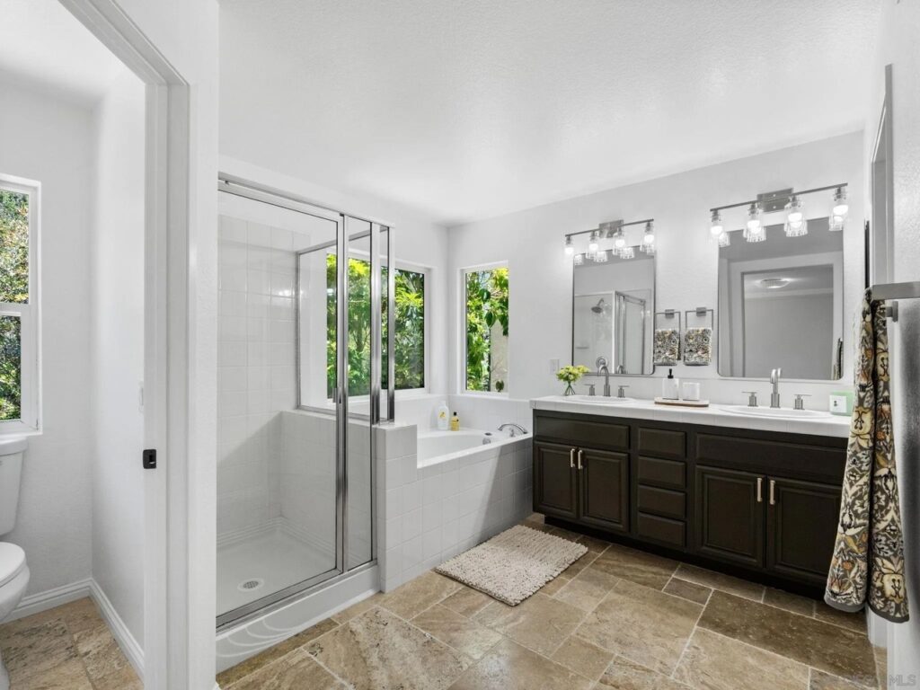 Photo 10 of 20 for 4308 Calle Mar De Ballenas South
