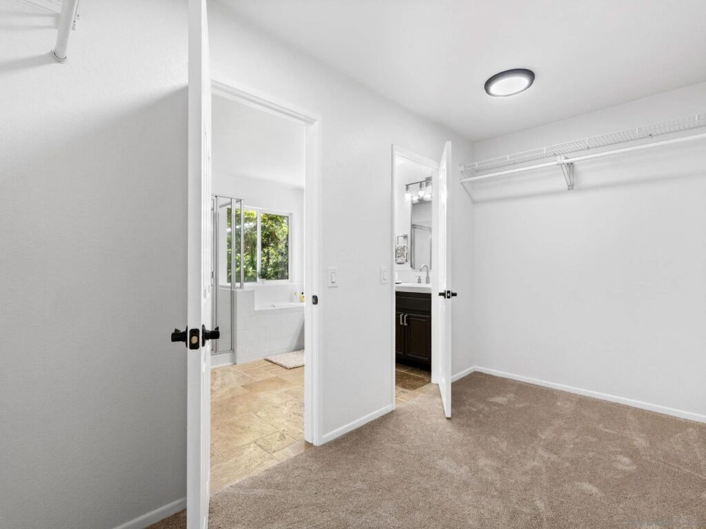 Photo 11 of 20 for 4308 Calle Mar De Ballenas South