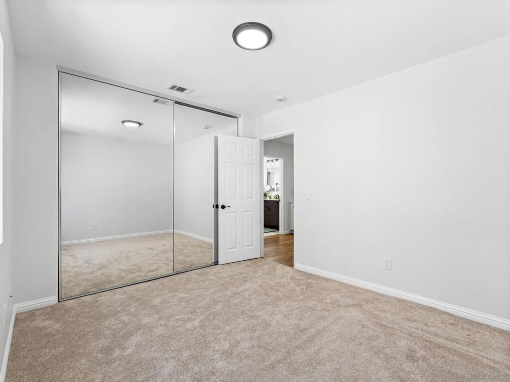 Photo 13 of 20 for 4308 Calle Mar De Ballenas South
