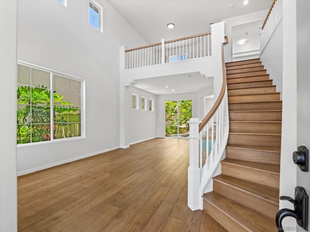 Photo 2 of 20 for 4308 Calle Mar De Ballenas South
